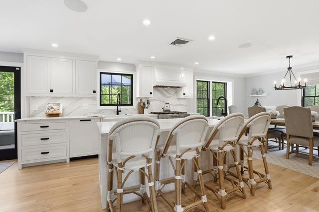 40 Frances Dr, Newburyport, MA 01950