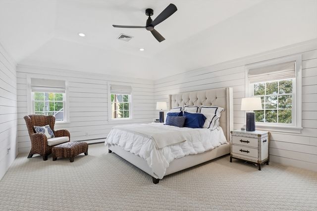 40 Frances Dr, Newburyport, MA 01950