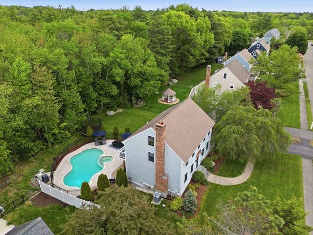 40 Frances Dr, Newburyport, MA 01950