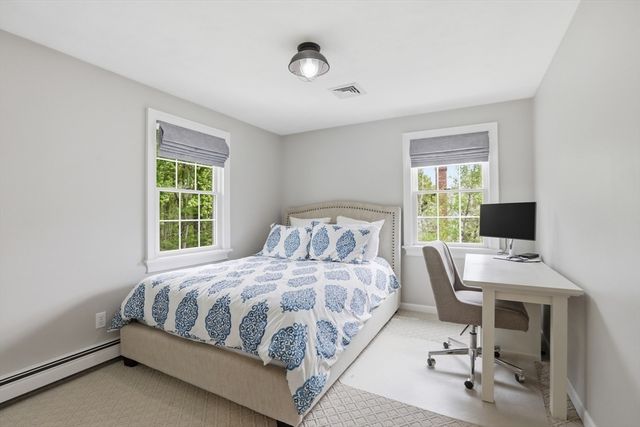 40 Frances Dr, Newburyport, MA 01950