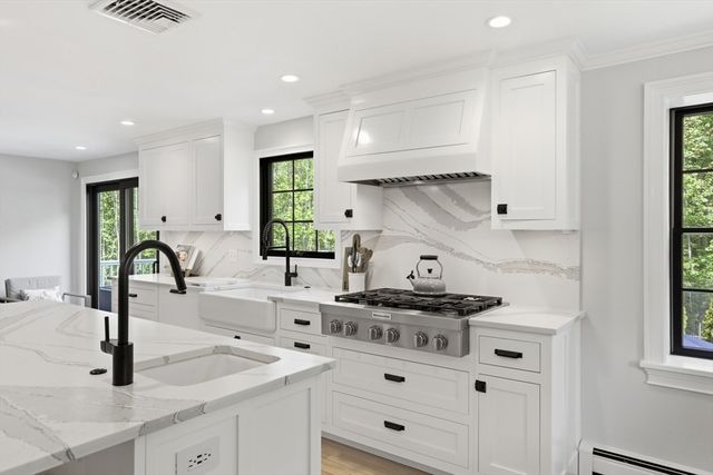 40 Frances Dr, Newburyport, MA 01950