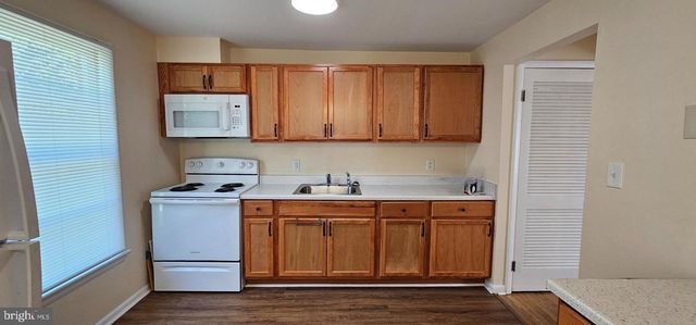220 E WHITLOCK AVE, Winchester, VA 22601
