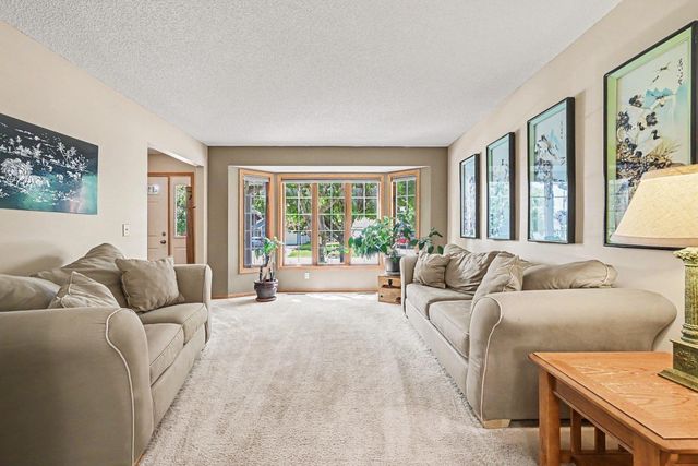 8373 Jorgensen Avenue S, Cottage Grove, MN 55016