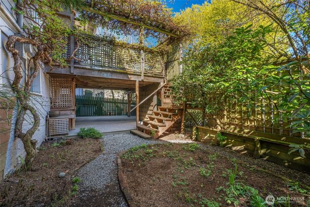 1204 17th Avenue E, Seattle, WA 98112