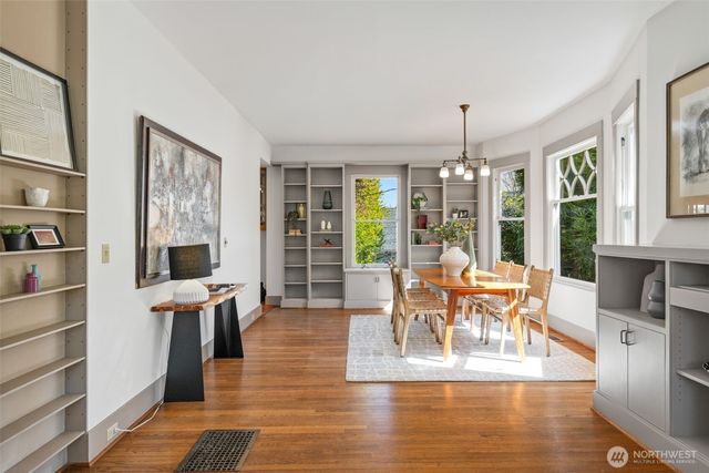 1204 17th Avenue E, Seattle, WA 98112