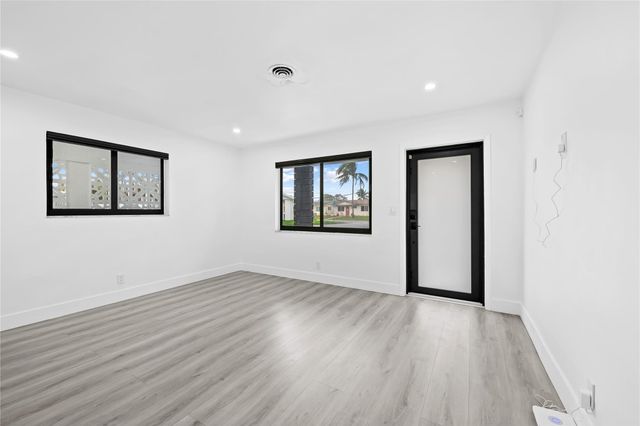 2634 NW 52nd Court, Fort Lauderdale, FL 33309