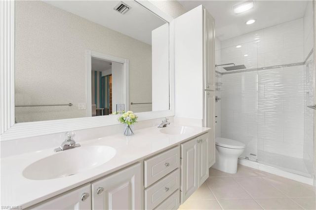 5513 Cove CIR 88, Naples, FL 34119