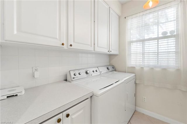 5513 Cove CIR 88, Naples, FL 34119