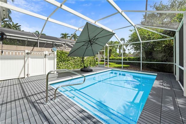 5513 Cove CIR 88, Naples, FL 34119