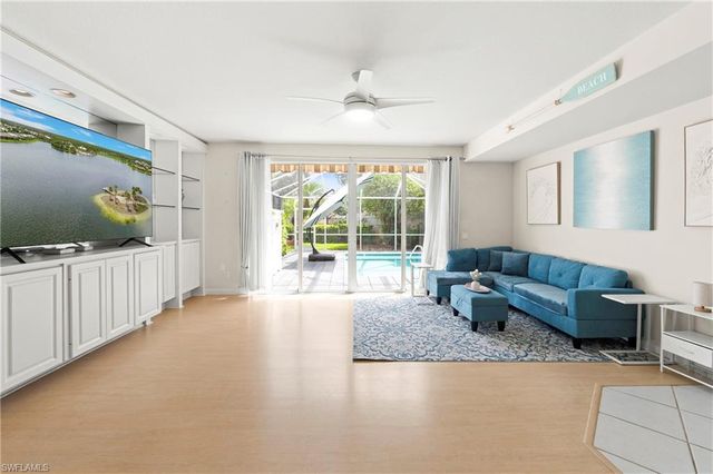 5513 Cove CIR 88, Naples, FL 34119