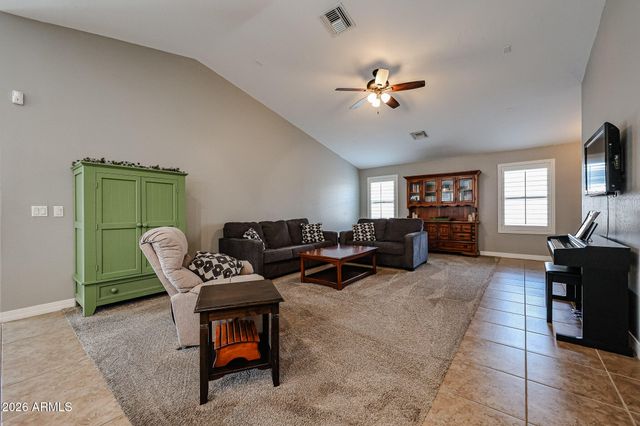 3021 E TONTO Drive, Gilbert, AZ 85298