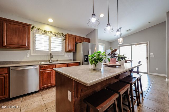 3021 E TONTO Drive, Gilbert, AZ 85298