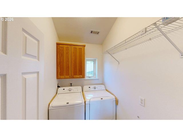 865 JODEE Ln, Brookings, OR 97415