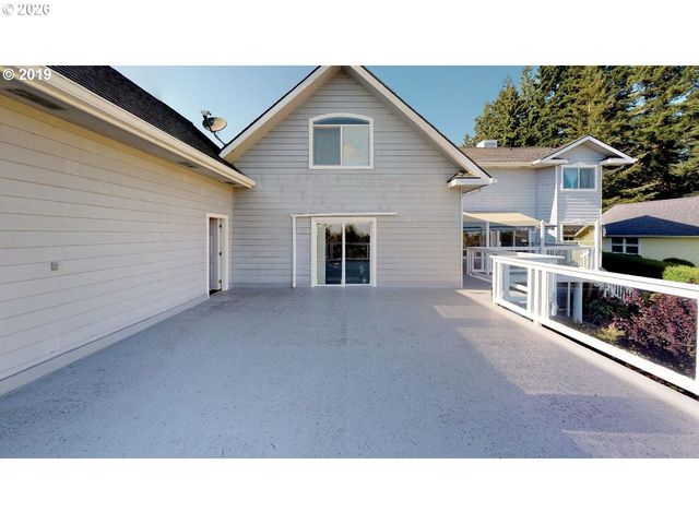 865 JODEE Ln, Brookings, OR 97415