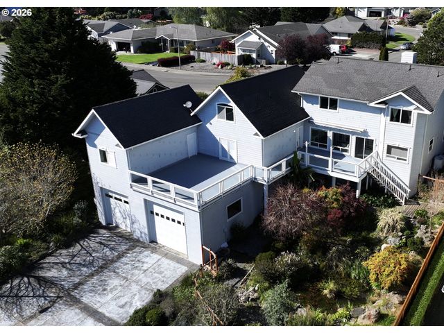 865 JODEE Ln, Brookings, OR 97415