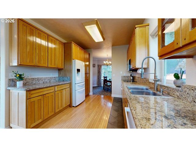 865 JODEE Ln, Brookings, OR 97415