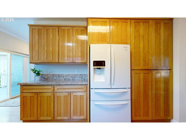 865 JODEE Ln, Brookings, OR 97415