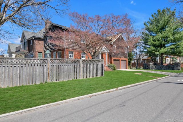 148-17 3rd Avenue, Whitestone, NY 11357