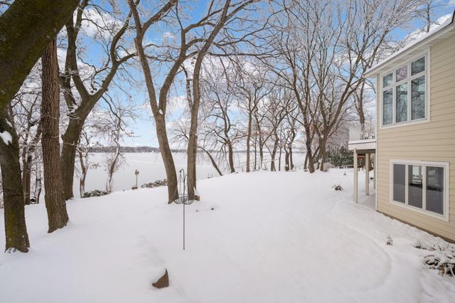 3133 Spring Lake Road SW, Prior Lake, MN 55372
