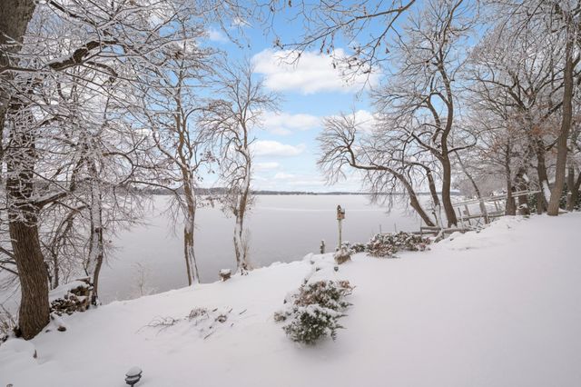 3133 Spring Lake Road SW, Prior Lake, MN 55372