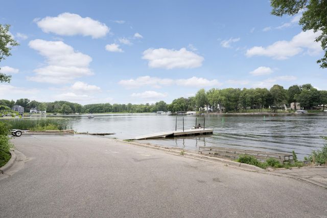 3133 Spring Lake Road SW, Prior Lake, MN 55372