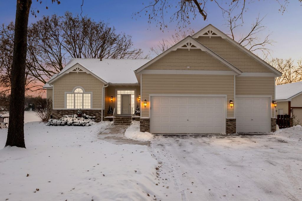 3133 Spring Lake Road SW, Prior Lake, MN 55372