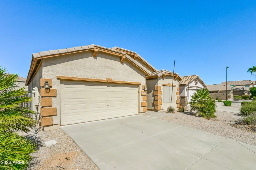 30874 N BRAMWELL Avenue, San Tan Valley, AZ 85143 — photo 2