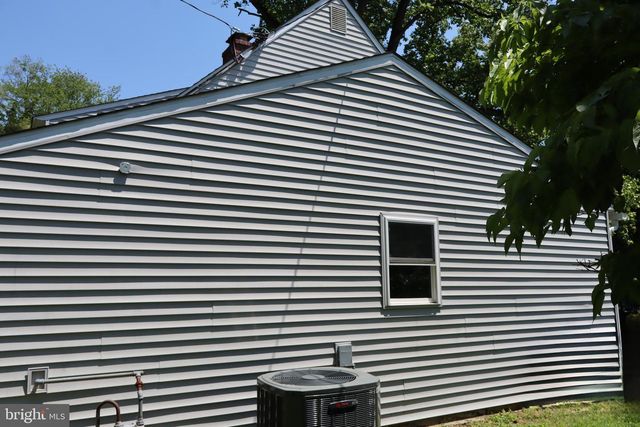8629 PATTON RD, Glenside, PA 19038