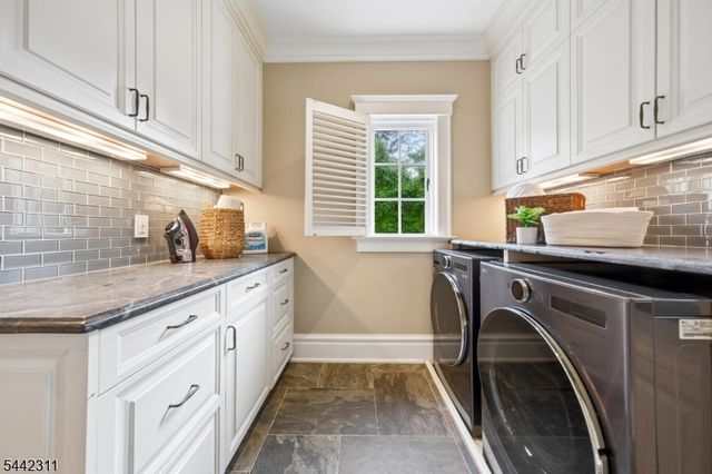 281 Long Hill Dr, Millburn Twp., NJ 07078