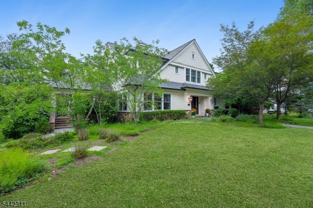 281 Long Hill Dr, Millburn Twp., NJ 07078