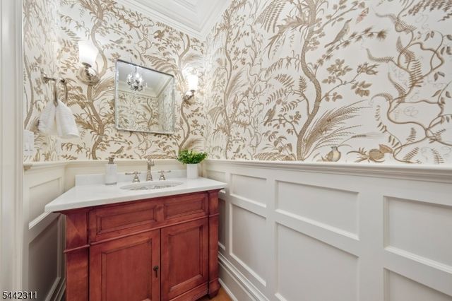 281 Long Hill Dr, Millburn Twp., NJ 07078