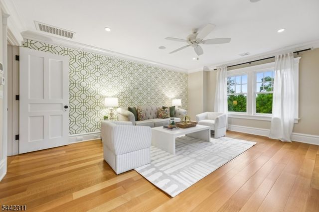 281 Long Hill Dr, Millburn Twp., NJ 07078