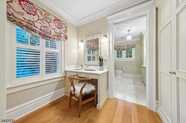 281 Long Hill Dr, Millburn Twp., NJ 07078