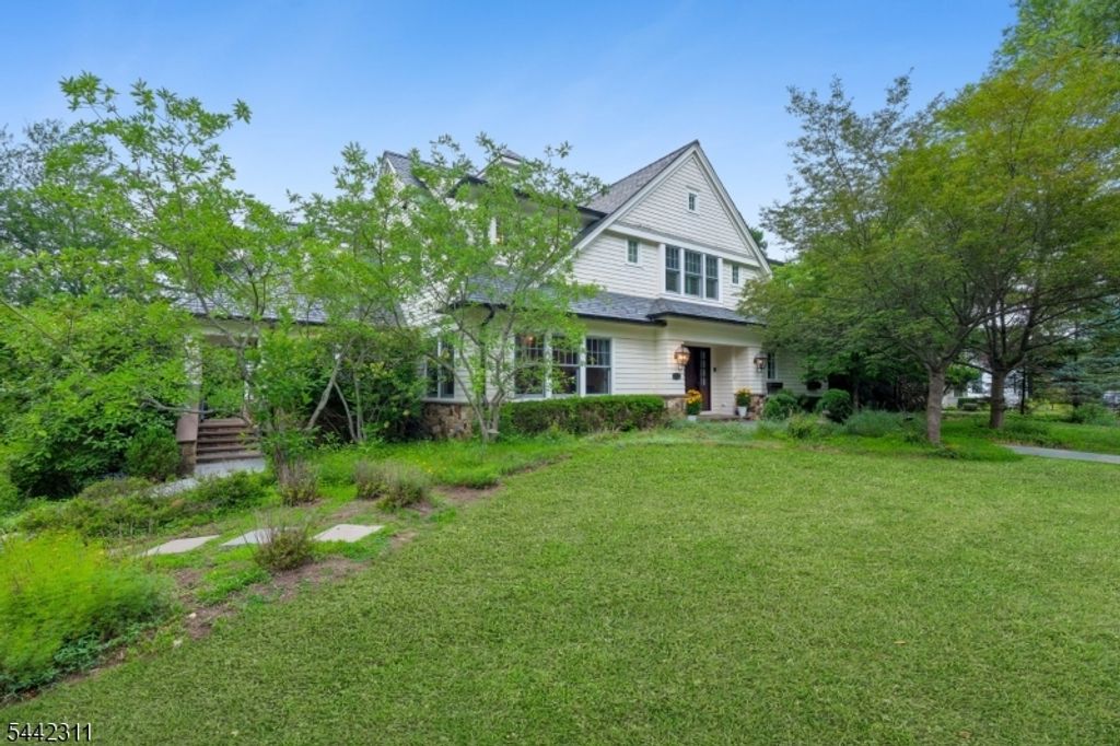 281 Long Hill Dr, Millburn Twp., NJ 07078 — photo 3