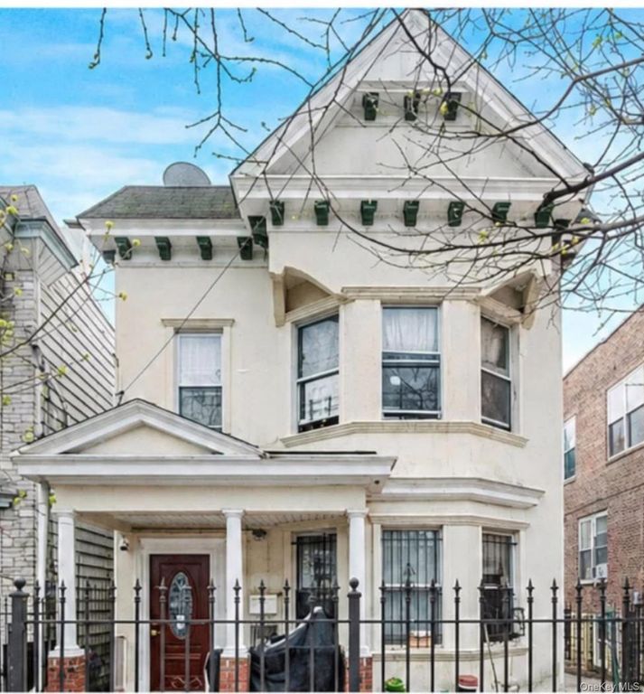 748 E 225th Street 2, Bronx, NY 10466