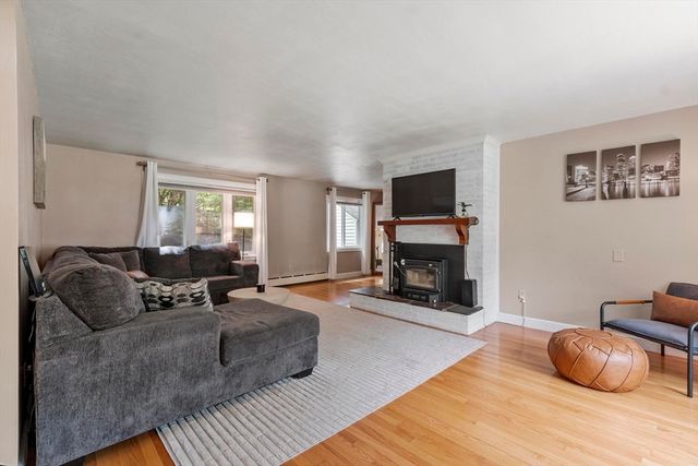 167 Gates Pond Rd, Berlin, MA 01503