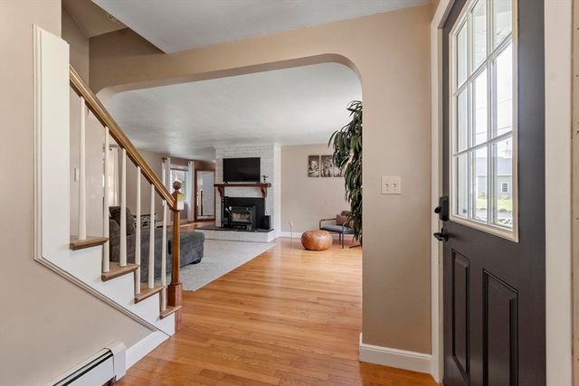 167 Gates Pond Rd, Berlin, MA 01503