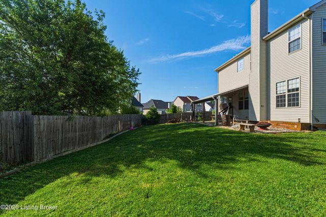 11400 Fenimore Ridge Dr, Louisville, KY 40229