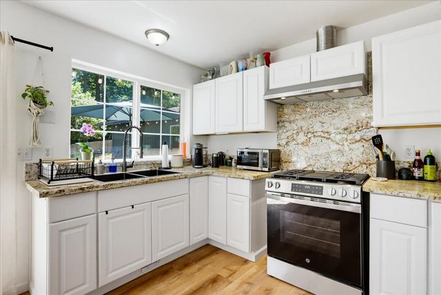 15811 Banner Quaker Hill, Nevada City, CA 95959