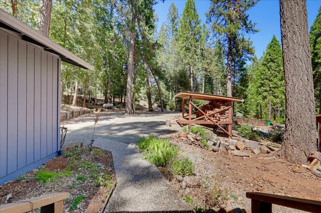 15811 Banner Quaker Hill, Nevada City, CA 95959