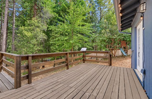 15811 Banner Quaker Hill, Nevada City, CA 95959