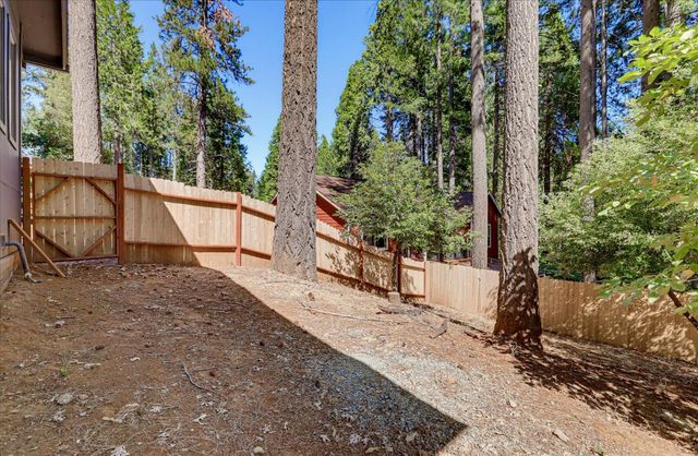 15811 Banner Quaker Hill, Nevada City, CA 95959