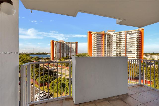 1300 NE Miami Gardens Drive 714E, Miami, FL 33179