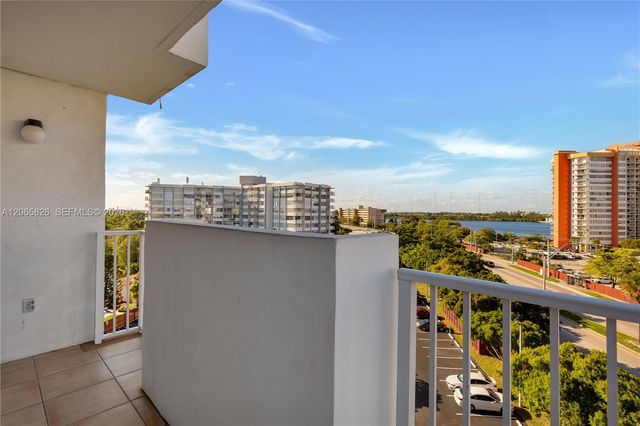 1300 NE Miami Gardens Drive 714E, Miami, FL 33179