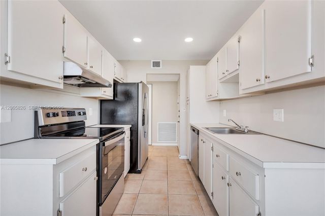 1300 NE Miami Gardens Drive 714E, Miami, FL 33179