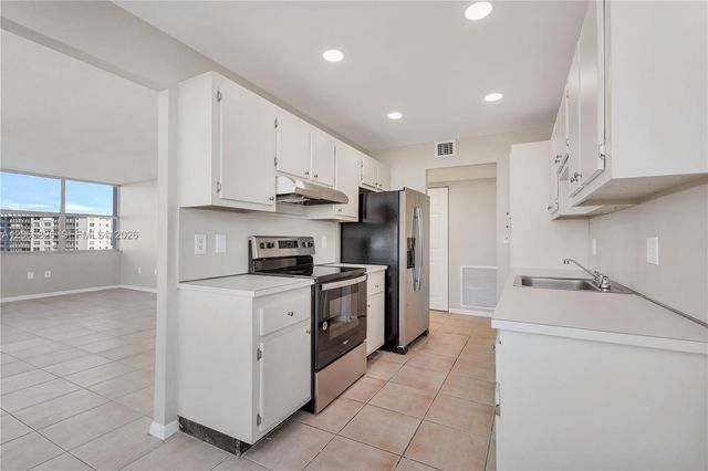 1300 NE Miami Gardens Drive 714E, Miami, FL 33179