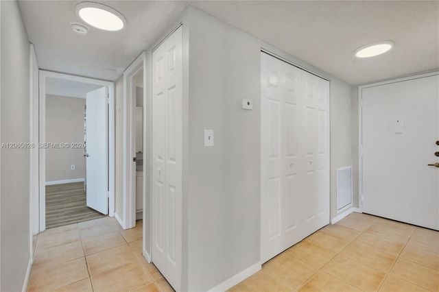 1300 NE Miami Gardens Drive 714E, Miami, FL 33179