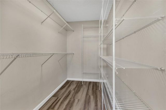 1300 NE Miami Gardens Drive 714E, Miami, FL 33179