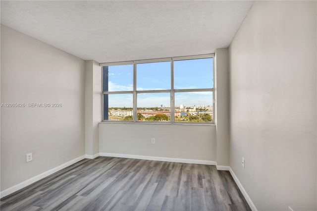 1300 NE Miami Gardens Drive 714E, Miami, FL 33179