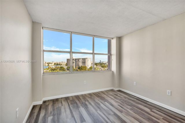 1300 NE Miami Gardens Drive 714E, Miami, FL 33179